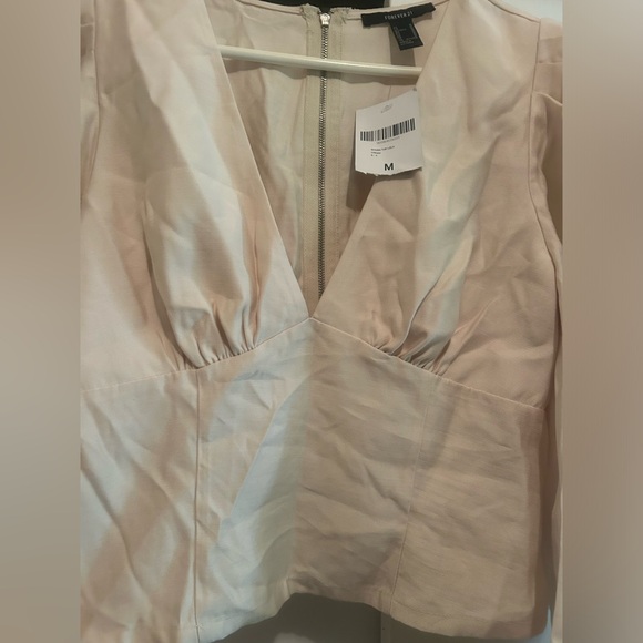 NWT Forever 21 Long Sleeve Cream Blouse✨ - Picture 2 of 5